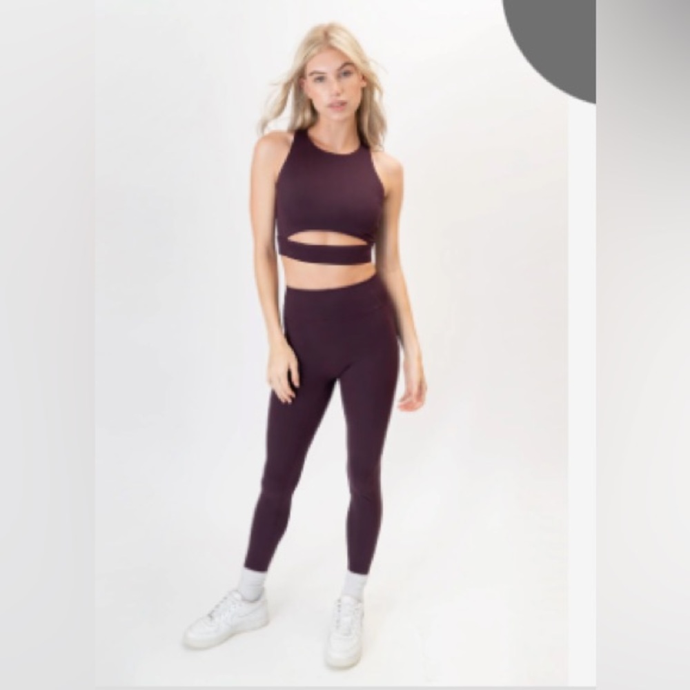 NWT ParagonFitwear Contour Set